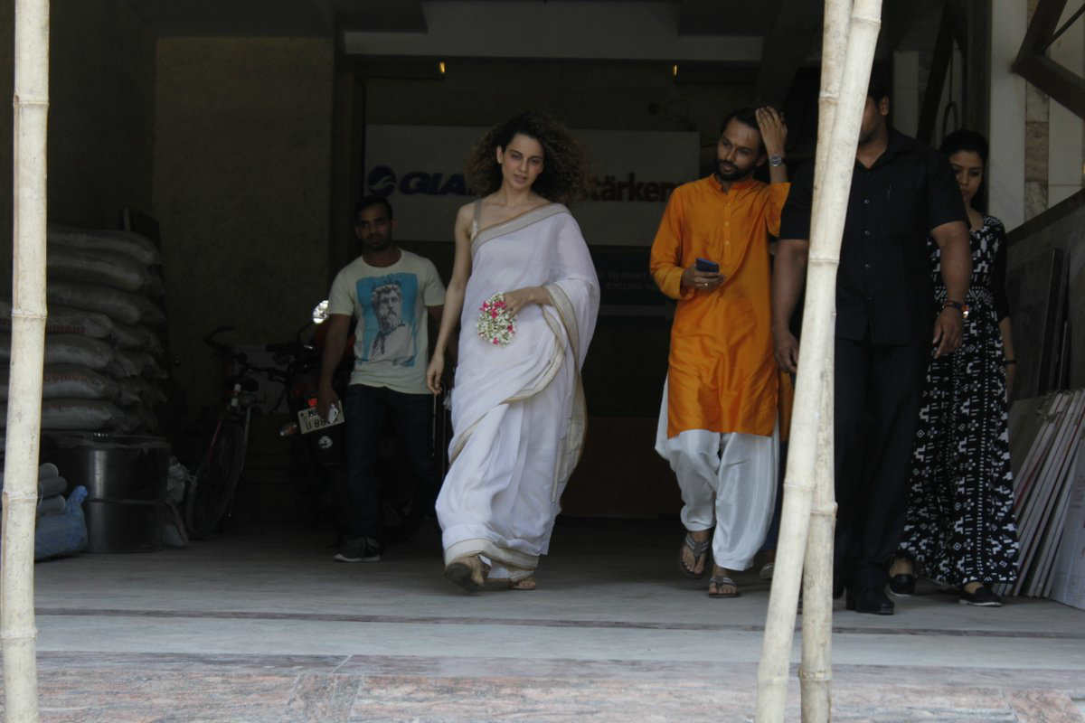  Kangna Ranaut reached the house of a friend to celebrate Navaratri festival