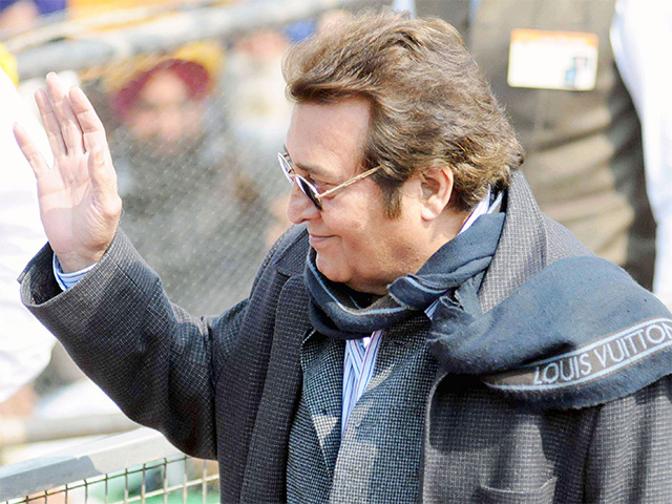 Famous actor Vinod Khanna dies