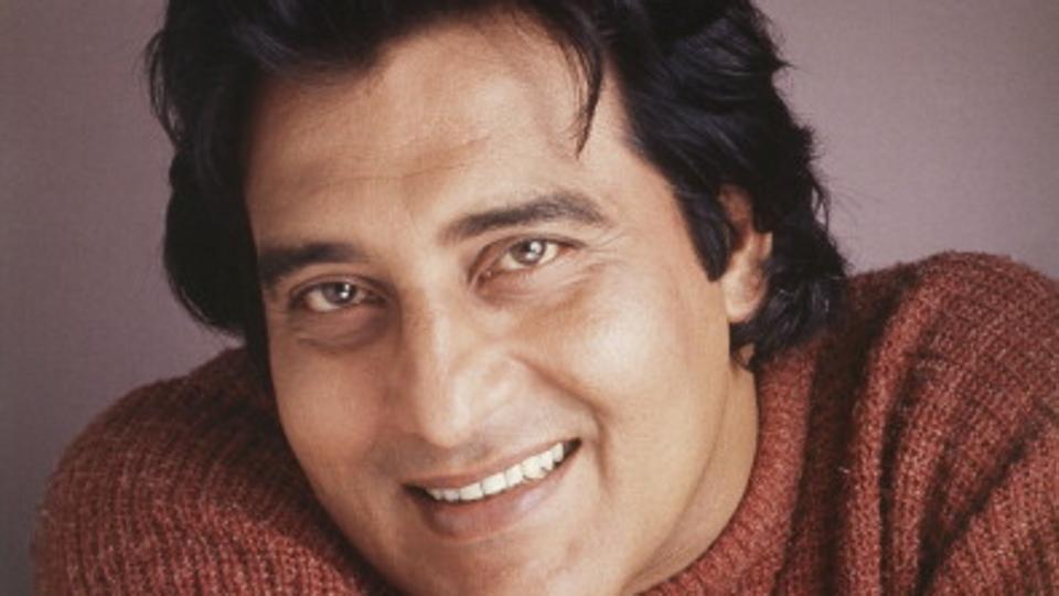 Famous actor Vinod Khanna dies