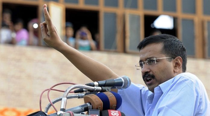 आप में छिड़ी जंग पर नेताओं ने दी सफाई. लेकिन खुलासे अभी बाकी हैं. war in aam aadmi party