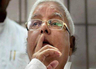 इनकम टैक्स की छापेमारी में बुरे फंसे लालू, कभी सहयोगी दलों पर तंज कसा कभी दिखाया भरोसा. income tax raids on lalu's premises