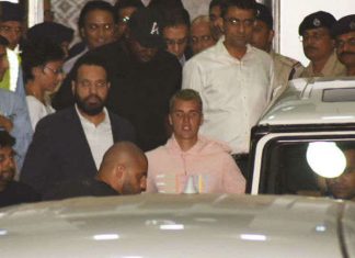 भारत पहुचे बीबर , जानिये कितने बजे और कैसे करेगे परफॉर्म justin bieber reached india