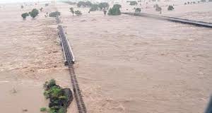 गुजरात के कई इलाको में हाई अलर्ट , बाढ़ से हुई 75 लोगों की मौत High alert in many areas of Gujarat; 75 killed in floods