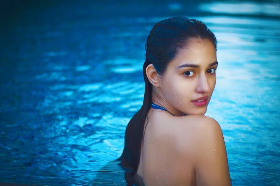 disha-patani-hot-photos