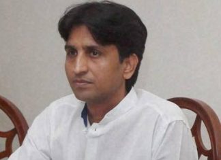 कुमार बने आप के लिए अविश्वास , पार्टी ने पद से हटाया kumar vishwas removed from spokesperson post
