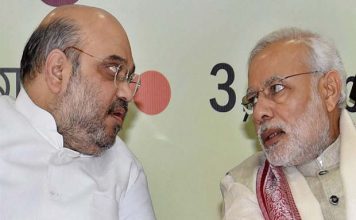 गुजरात चुनाव : बीजेपी में शुरू हुआ घमाशान , टिकेट ना मिलने से नाराज विधायको में छोड़ी पार्टी Narendra Modi and Shah's test formula fear Gujarat legislator
