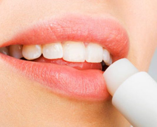 Remove lip darkness in 2 minutes