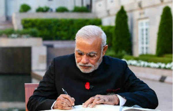 गुजरात चुनाव : पीएम ने लिखी गुजरातियों के लिए चिट्ठी ,कहा जाल में ना फसे pm wrote a letter for gujratis