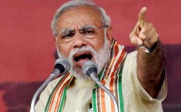 बनासकाठा में पीएम ने कांग्रेस को जमकर घेरा , मणिशंकर पर भी किया हमला PM attacks Congress banaskatha
