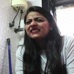 टॉयलेट के अंदर यह लड़की कर रही थी कुछ ऐसा, तभी अचानक बाहर से चिल्लाने लगा वो देखें वीडियो this girl was doing something weird in toilet