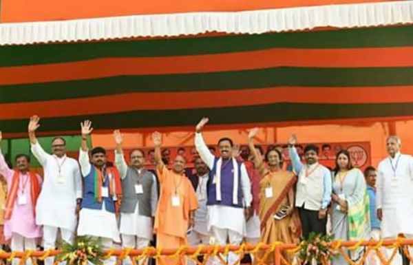 इन वजहों से गोरखपुर में ढह गया बीजेपी का अजेय किला For these reasons, the unstoppable fort of BJP collapsed in Gorakhpur