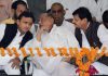 टूटे कुनबे को जोड़ने के लिए सपा की डिनर डिप्लोमेसी, राजा भैया और शिवपाल को भी न्यौता SP's dinner diplomacy to tied broken links
