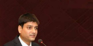 एक और बैंक घोटाला, 14 बैंको से एक हजार करोड़ लेकर विदेश भागा कारोबारी Another bank scam of 1000 crores