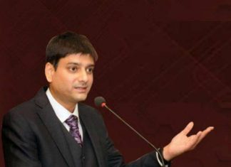 एक और बैंक घोटाला, 14 बैंको से एक हजार करोड़ लेकर विदेश भागा कारोबारी Another bank scam of 1000 crores