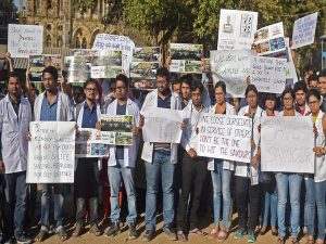 Modi government in trouble 10 lakh doctors will strike against government