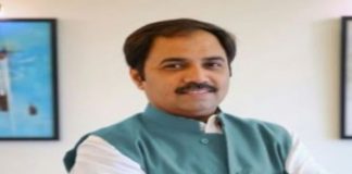 महाराष्ट्र: बीजेपी के मंत्री का 51 करोड़ का कर्ज माफ़, वही किसान एक ओर कर रहे खुदखुशी Maharashtra BJP's minister debt of Rs 51 crores waived off