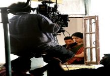 माँ की मौत के बाद जाह्नवी ने फिर से शुरू कि “धड़क” की शूटिंग, इंडस्ट्री से जुड़े लोगो ने किया सलाम After mother's death, Jhanvi started shooting of Dhadak movie