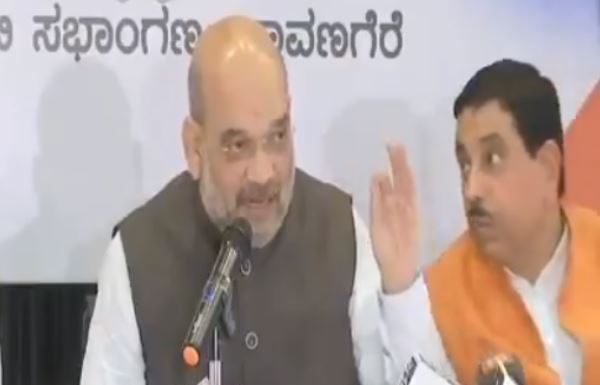 कर्णाटक चुनाव प्रचार के दौरान फिसली अमित शाह की जुबान, येदुरप्पा को बताया सबसे भ्रष्ट Maharashtra BJP's minister debt of Rs 51 crores waived off