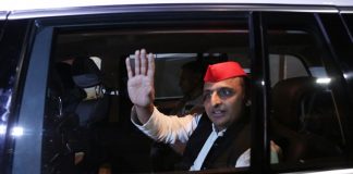 mayawati sends expensive car to akhilesh yadav after winning election