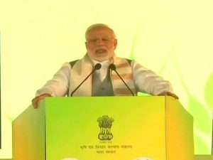 Modi shared the many things related to the farmers' interest in the National Farmer's Fair