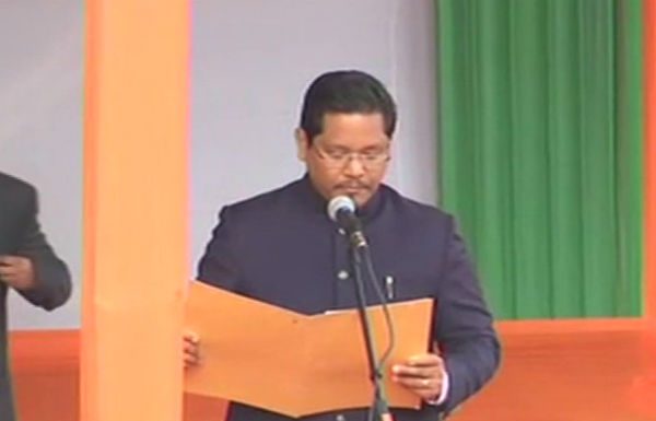 शाह और राजनाथ की मौजूदगी में कोनराड संगमा ने मेघालय मुख्यमंत्री की शपथ, त्रिपुरा में ये होगे सीएम In the presence of Shah and Rajnath, Konrad Sangma sworn in as Chief Minister of Meghalaya