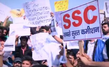 ssc paper लीक स्कैम: अपनी मांग पर अड़े छात्र, की सीबीआई जांच कराने की मांग ssc paper leak scam