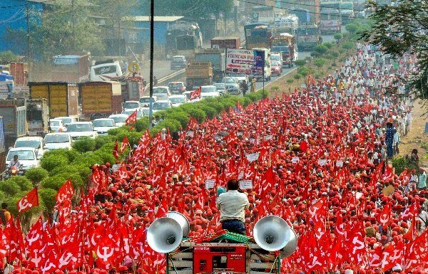 मुख्यमंत्री के आश्वासन के साथ वापिस लौटेगे किसान, वापिस जाने के लिए किया गया स्पेशल ट्रेनों का इंतजाम farmers returns after getting assurance of the Chief Minister.