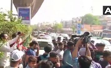 सोशल मीडिया में अब वायरल हो रहा 12वीं सीबीएसई हिंदी का पेपर, छात्रो का अनशन लगातार जारी 12th hindi paper getting viral on social media