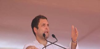 छोटे उद्योगपतियों के अपमान का मोदी जी कोई हक़ नहीं – राहुल गाँधी Modiji is not entitled to insult small industrialists - Rahul Gandhi