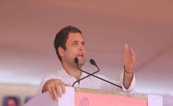 छोटे उद्योगपतियों के अपमान का मोदी जी कोई हक़ नहीं – राहुल गाँधी Modiji is not entitled to insult small industrialists - Rahul Gandhi