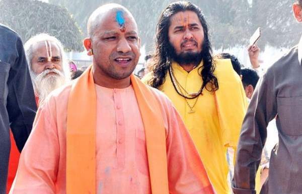 रामनाथ कोविंद को देश का पहला दलित राष्ट्रपति बताने से विवादों में घिरे सीएम योगी CM Yogi surrounded by controversy by telling Ramnath Kovind to be the first Dalit President of the country