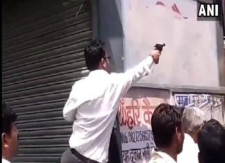 भारतबंद: प्रदर्शनकारियों ने चलाई गोलियां, बहाया खून, कई जगह पुलिस ने की फायरिंग firing by protestors at various places