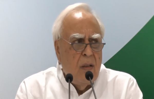 महाभियोग पर उपराष्ट्रपति का आदेश गैरकानूनी, जायेगे सुप्रीम कोर्ट- कांग्रेस Vice President's order on impeachment is illegal