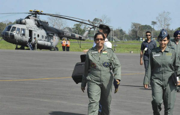 रक्षा मंत्री ने लिया IAF के सबसे बड़े युद्धाभास का जायजा defense-minister-took-stock-of-the-iafs-biggest-battle-practice