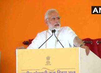 बेटियों को समझाओ तो वो सुरक्षित हो जायेगी: मोदी talk to daughters, they will be safe: Modi