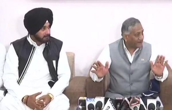 ईराक में मरे भारतीयों का शव आया, पंजाब सरकार देगी 5 लाख, बीके सिंह ने नौकरी दिलवाने का भरोसा दिया the-body-of-the-dead-indians-came-from-iraq