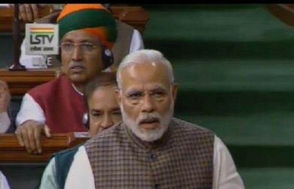 संसद में हंगामे के चलते पीएम मोदी ने कटवाए अपने खाते से इतने रुपये Because of the turmoil in the Parliament, PM Modi cut his account with so many rupees