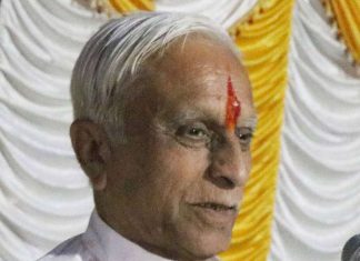 किसान आत्महत्या: बीजेपी के मंत्री के बिगड़े बोल, आईपीएस और आईएस भी करते है आत्महत्या, यह एक ग्लोबल समस्या है Farmer's Suicide: BJP's Minister's lose talk