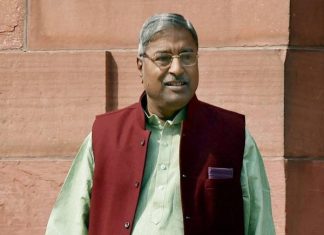 नए विहिप अध्यक्ष का अयोध्या भ्रमण, साथ में विनय कटियार के विवादित बोल The new VHP president's visit to Ayodhya