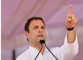 सबसे भ्रष्ट मुख्यमंत्री मोदी के बगल में खड़े होते है: राहुल गाँधी The most corrupt Chief Minister stands next to Modi: Rahul Gandhi