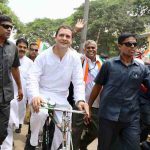रोड शो में राहुल ने कसा तंज, स्पीकर और एरोप्लेन मोड में रहते है मोदी rahul commented on modi in a road show