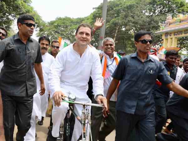 rahul commented on modi in a road show