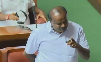 फ्लोर टेस्ट में पास हुए कुमारस्वामी, मिले इतने वोट, बीजेपी ने किया वाक्आउट Kumaraswamy passed the Floor Test, got so many votes, BJP did the walkout