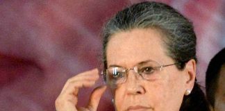 इन तीन मुख्यमंत्रियों के साथ सोनिया ने रची जेडीएस के साथ गठबंधन की प्लानिंग Sonia, along with these three chief ministers, formed a coalition with JDS