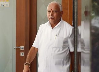 एक के बाद ऑडियो टेप आ रहे है सामने, येदुरप्पा ने दी कांग्रेस विधायको को धमकी और लालच Yeddyurappa gave threat to Congress legislators