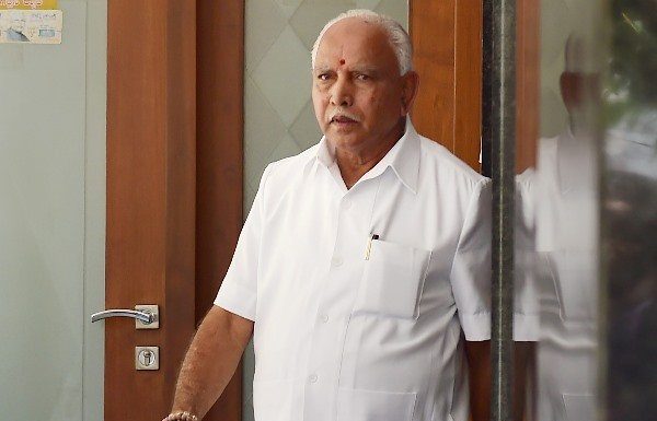 एक के बाद ऑडियो टेप आ रहे है सामने, येदुरप्पा ने दी कांग्रेस विधायको को धमकी और लालच Yeddyurappa gave threat to Congress legislators