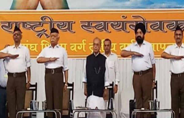 प्रणव दा के आरएसएस मंच में जाने पर क्या बोले आडवानी What did Advani say on Pranav da's RSS visit
