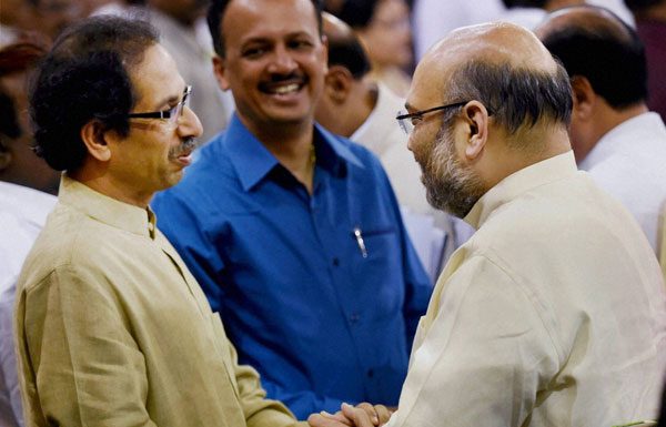 शिवसेना ने रखी बीजेपी के सामने बड़ी शर्त, 152 सीटें और मुख्यमंत्री का पद मागा Shiv Sena demands 152 seats in front of BJP and CM post