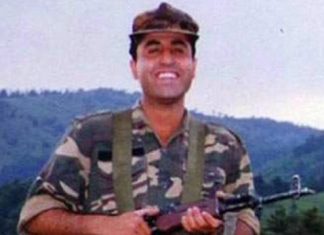 जब कारगिल युद्ध में विक्रम बत्रा ने पाकिस्तानियो को गोली मारते हुए कहा “ये लो माधुरी दीक्षित” When in the Kargil war, Vikram Batra shot Pakistanis