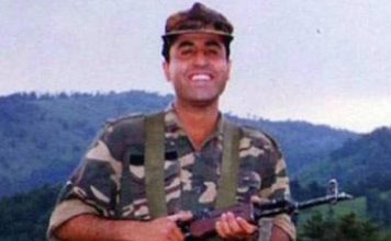 जब कारगिल युद्ध में विक्रम बत्रा ने पाकिस्तानियो को गोली मारते हुए कहा “ये लो माधुरी दीक्षित” When in the Kargil war, Vikram Batra shot Pakistanis